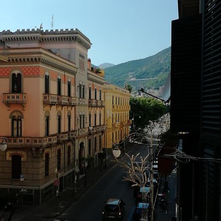 Appartamento Saragone Salerno Exteriör bild